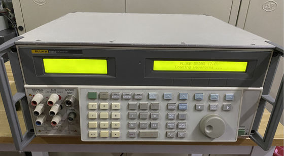 주문 플루크 5520A 멀티 제품 캘리브레이터 (600MHz 진폭 신호, RS-232 인터페이스, 중고 상태) 온라인 제조