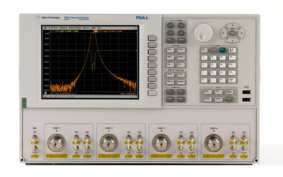 주문 중고 상태의 Keysight Agilent N5230C PNA-L 마이크로파 네트워크 분석기 (6GHz-50GHz 주파수, 2 또는 4개 내장 포트 포함) 온라인 제조