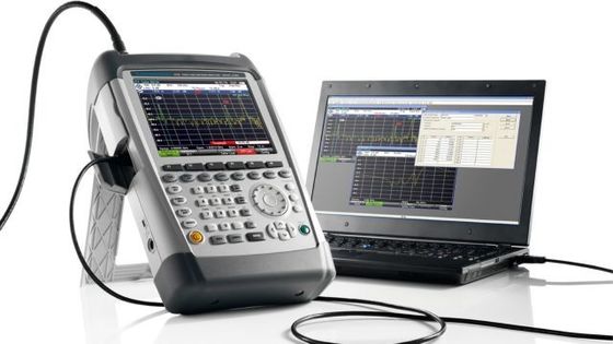 주문 Rohde & Schwarz ZVH4 휴대용 케이블 분석기 100 kHz에서 3.6 GHz 범위 험한 스플래시 پروف 하우징 및 내장 DC 전압 공급 장치 온라인 제조