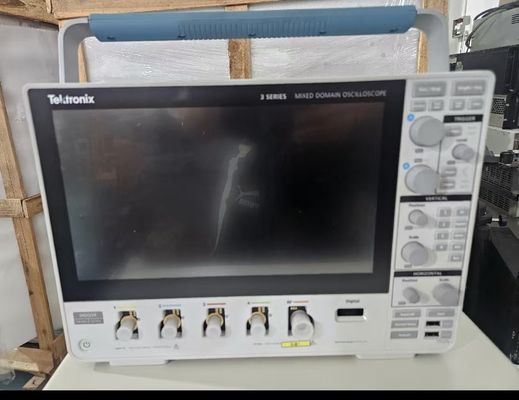 주문 기존의 테크트로닉스 3 시리즈 MDO 혼합 영역 오실로스코프 1 GHz 대역폭 5 GS/s 샘플 레이트 및 16 디지털 채널 온라인 제조