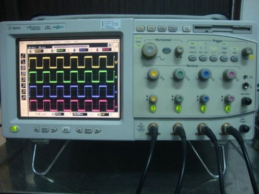 주문 키사이트 인피니엄 오실로스코프 2 GHz 대역폭 10 GSa/s 샘플 레이트 4 채널 온라인 제조