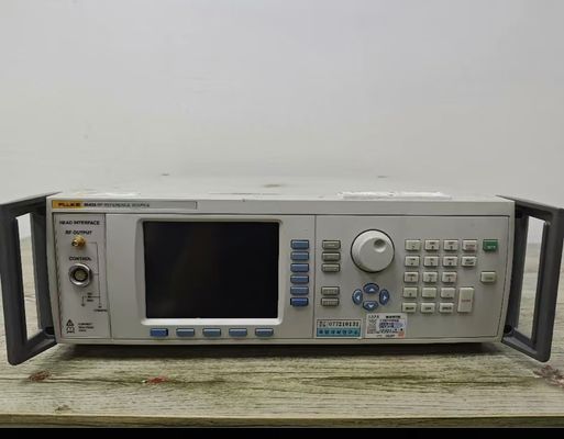 주문 중고 상태의 1mHz ~ 4GHz 주파수 범위 Fluke 9640A 시리즈 RF 기준 소스 다중 제품 캘리브레이터 테스트 완료 온라인 제조