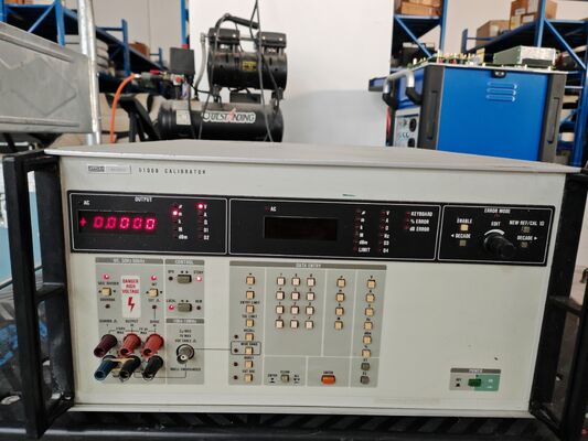 주문 Fluke 5100B 시리즈 정밀 다기능 캘리브레이터 (GPIB 인터페이스 포함) 1100V DC 전압 및 1Ω ~ 10MΩ 저항 범위 온라인 제조