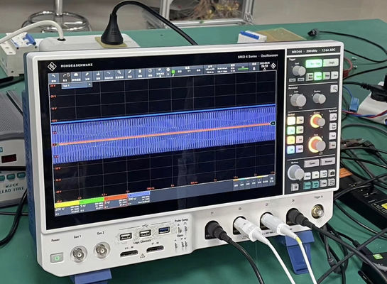 로헤와 슈바르츠 MXO44 디지털 오실로스코프 4 채널 200 MHz 완전한 작동 조건